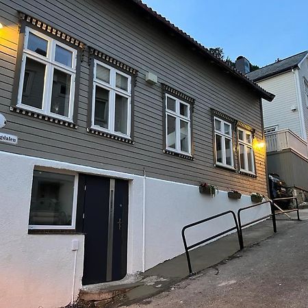 Duzy Apartament W Centrum Alesund Exterior photo