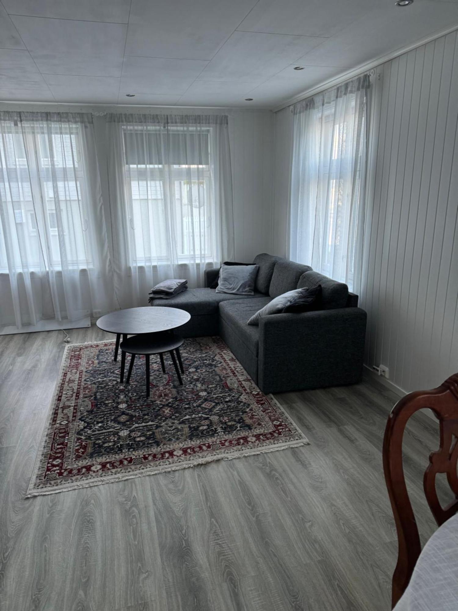 Duzy Apartament W Centrum Alesund Exterior photo