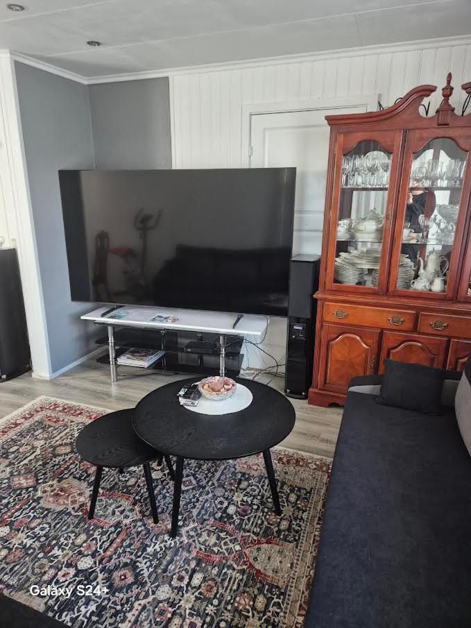 Duzy Apartament W Centrum Alesund Exterior photo